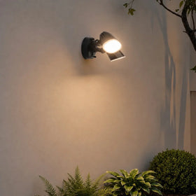 CLARION TWIN EXTERIOR SPOT — lifestyle