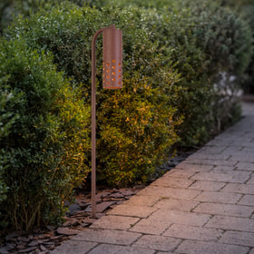 Manus 24V Mr16 Exterior Post Spike Light — lifestyle