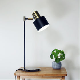 Oriel ARI DESK LAMP BK lifestyle
