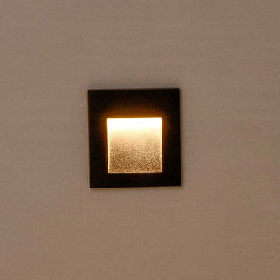 Stan LED Step Light in Black or White