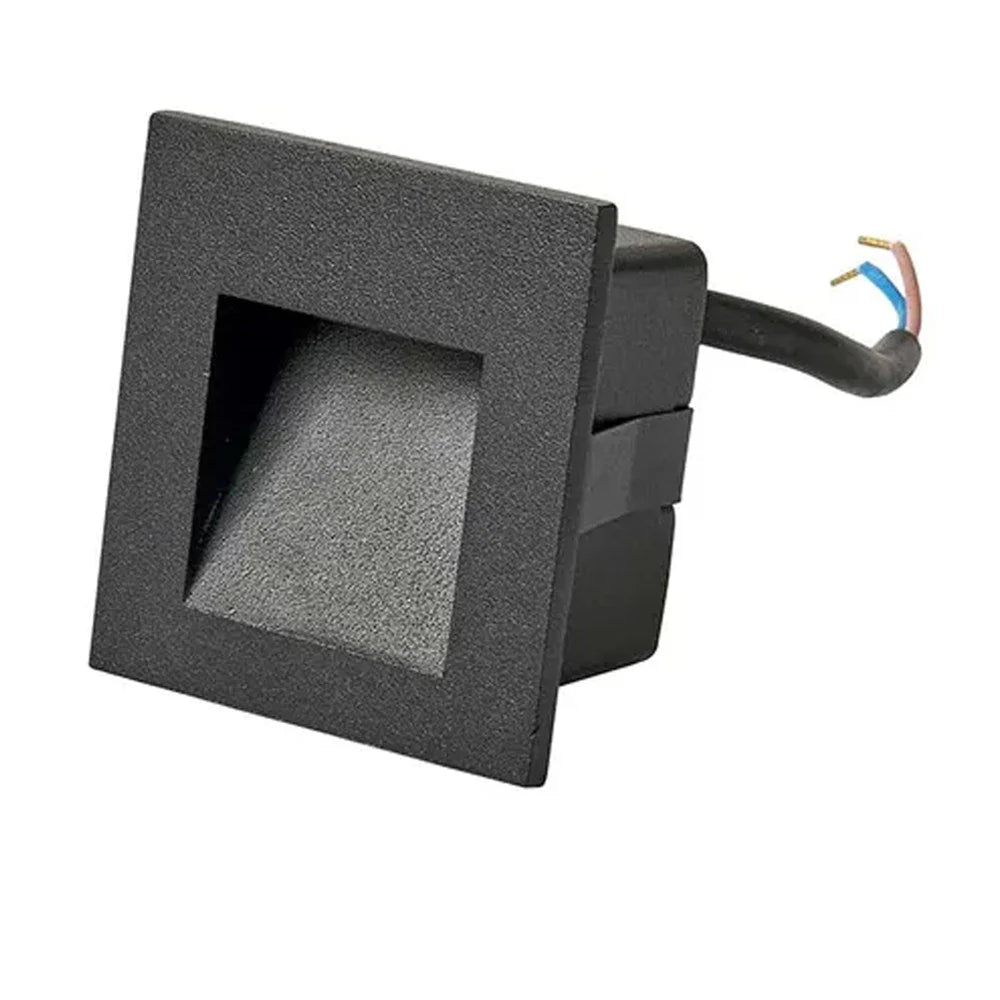 Stan LED Step Light in Black or White